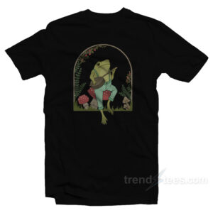 Cottagecore Aesthetic Frog Playing Banjo on Mushroom T-Shirt