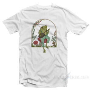 Cottagecore Aesthetic Frog Playing Banjo on Mushroom T-Shirt